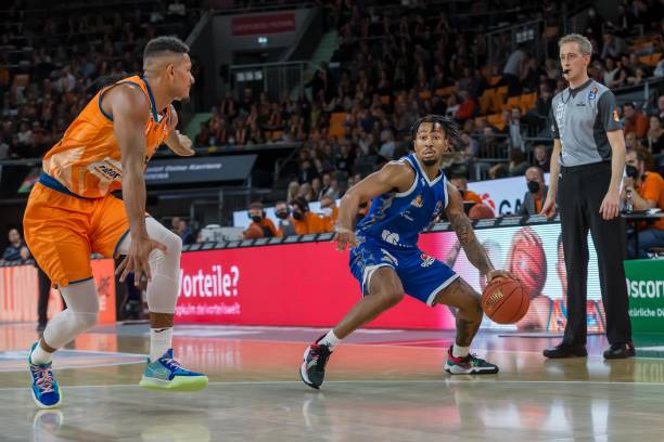 逐渐站稳脚 逐渐站稳脚