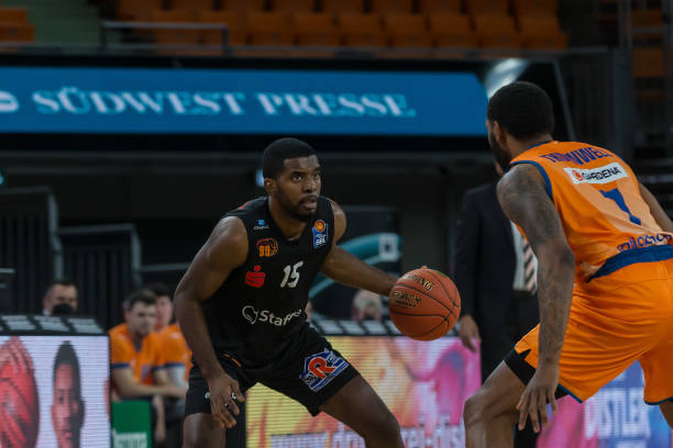 场国际羽毛 场国际羽毛